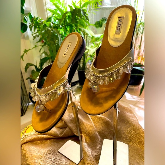 ALFANI BEADED SANDALS NWOT - Picture 6 of 7